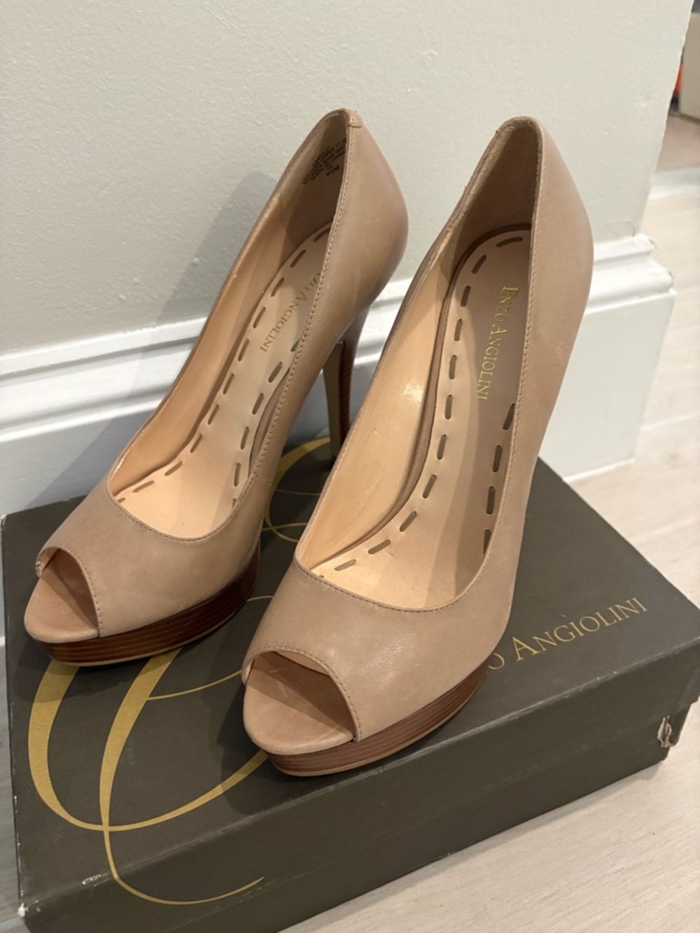 Enzo Angiolini Nude Peep Toe Platform Heels Size 8.5M Classic Pumps - Picture 3 of 9